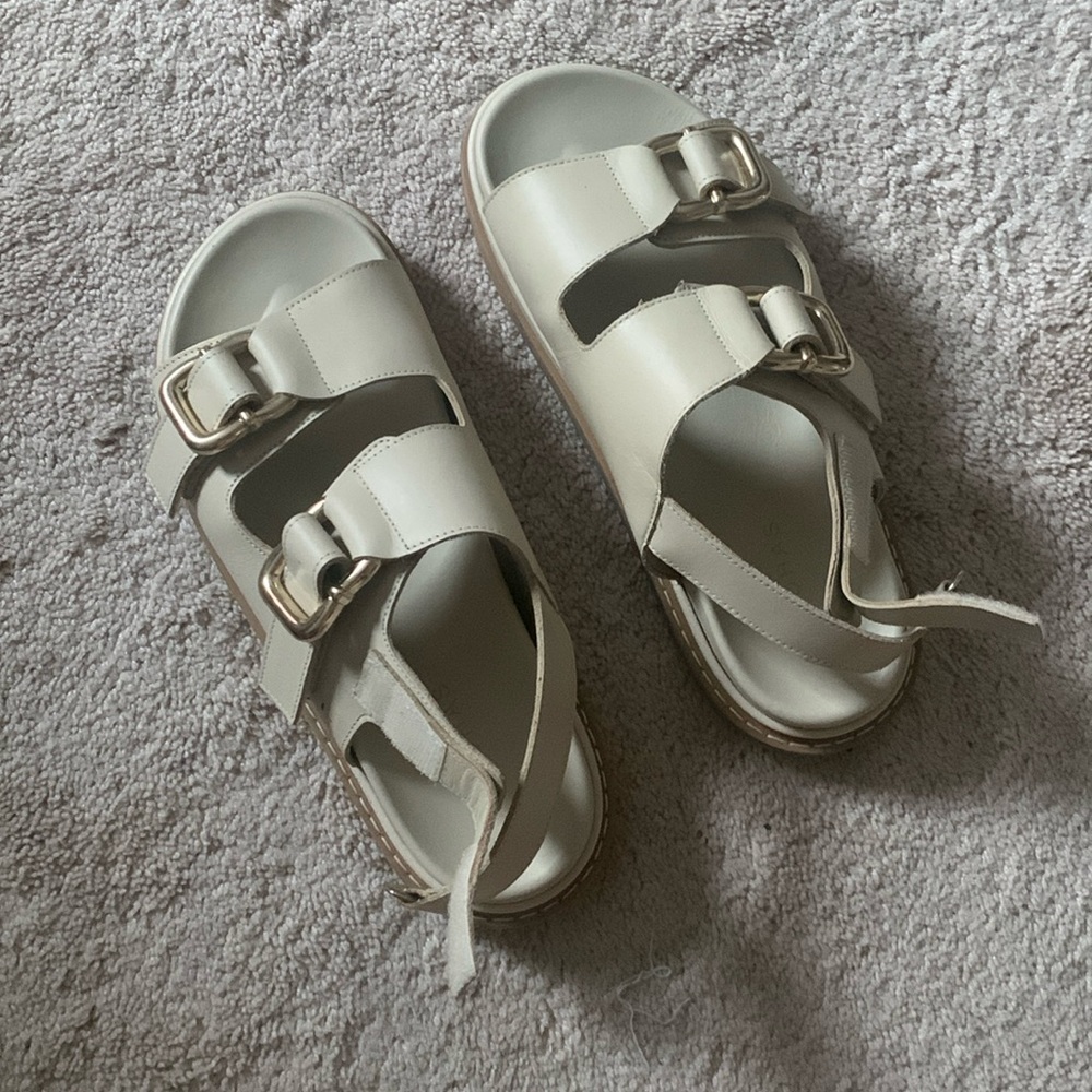 alohas ivory and gold sandals - size 40